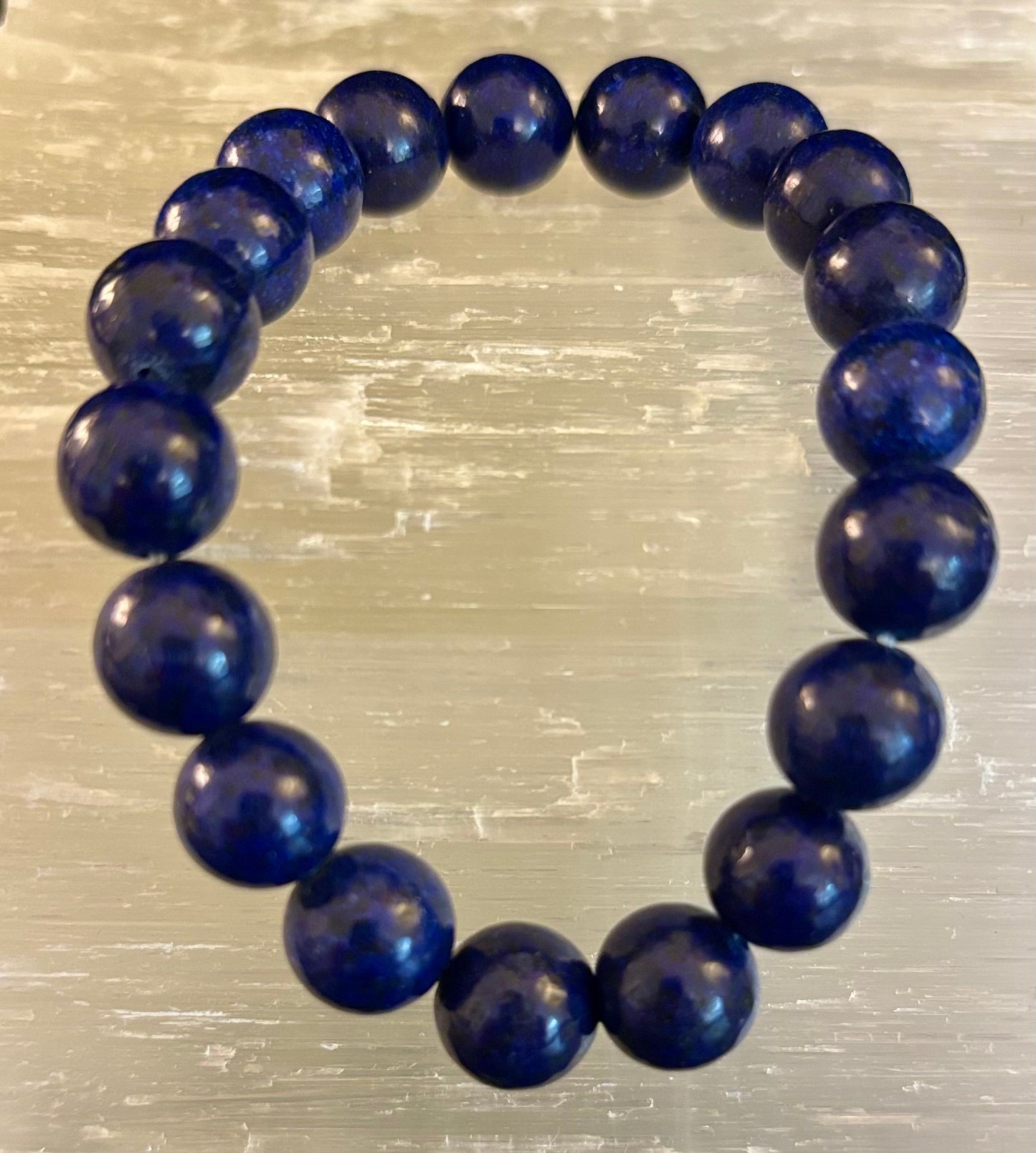 Lapis Lazuli Healing Bracelet – Wisdom, Truth & Inner Strength