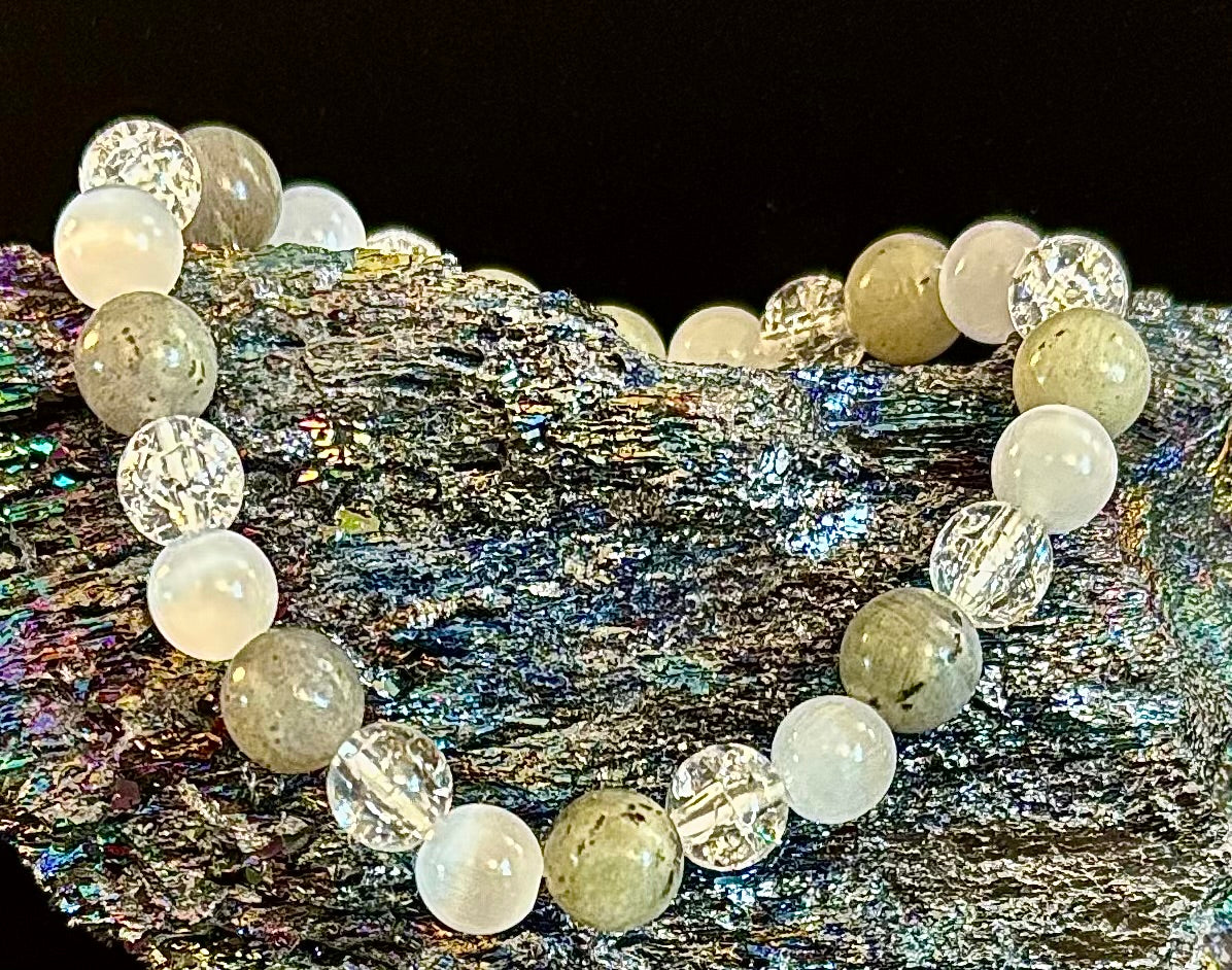 Reiki-Infused Lightworkers Healing Bracelet – Labradorite, Crackle Quartz & Selenite
