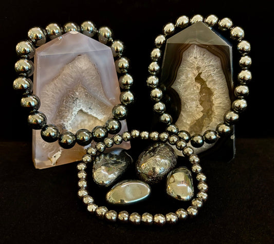 Hematite Grounding & Protection Bracelet – Root Chakra Healing Stone for Confidence, Clarity & Stability (6mm, 8mm, 10mm Options)