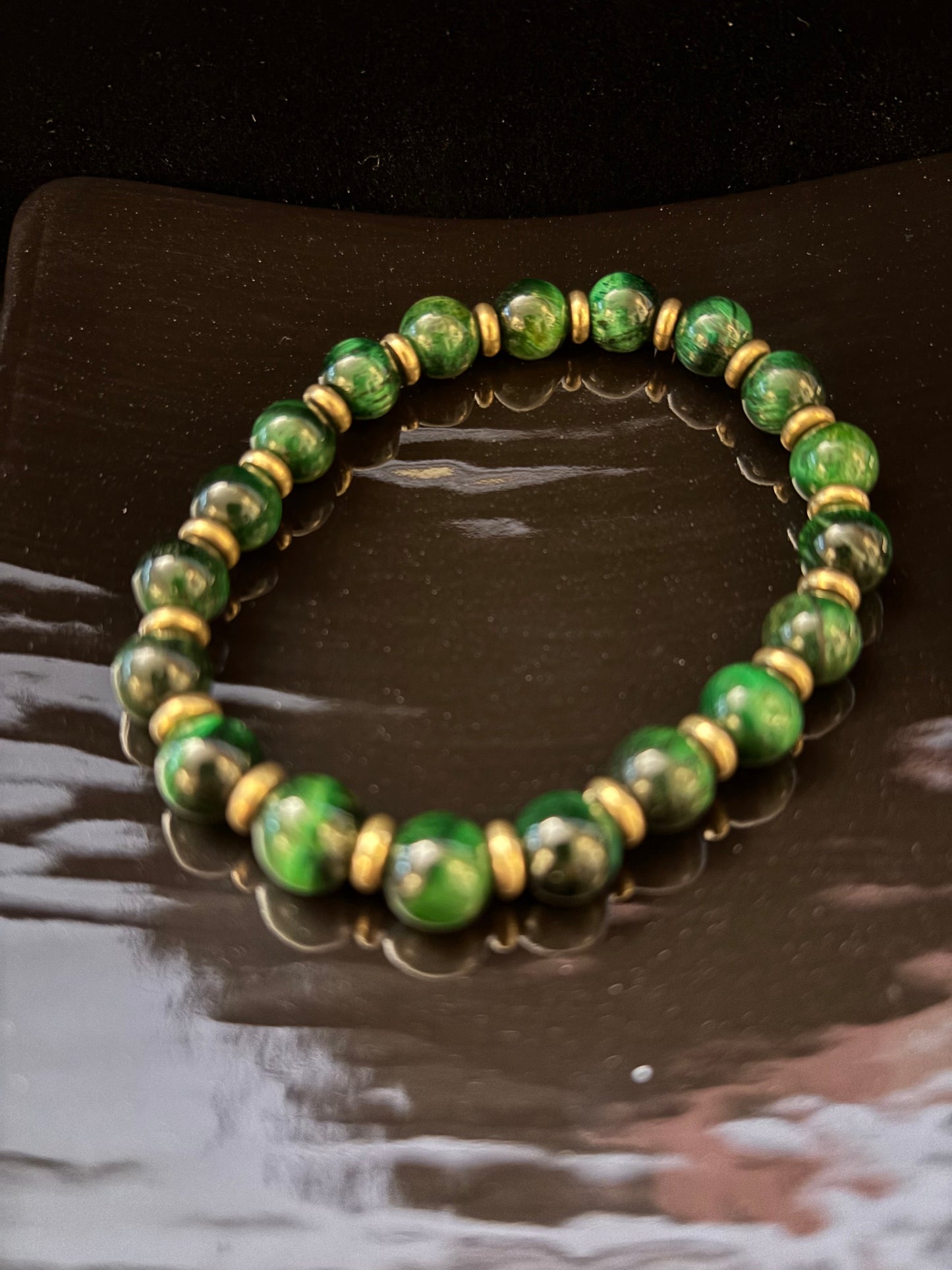 Green Tiger Eye Wealth & Confidence Bracelet – 8mm Beads with Gold Accents (Medium to Large Wrists)
