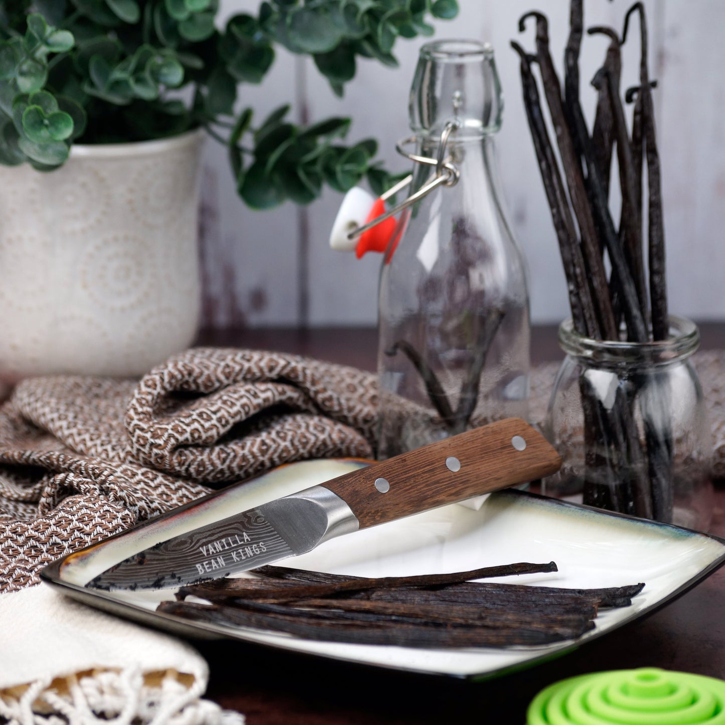 Tahitian Vanilla Beans - Whole Grade B Pods for Extract